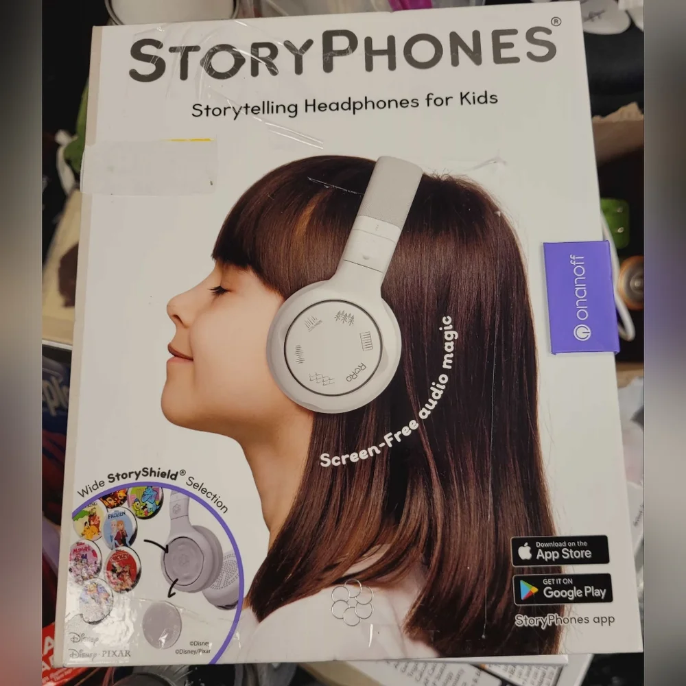 StoryPhones White Foldable Bluetooth Kids Headphones & 4 Ed. Audio Disks Bundle
